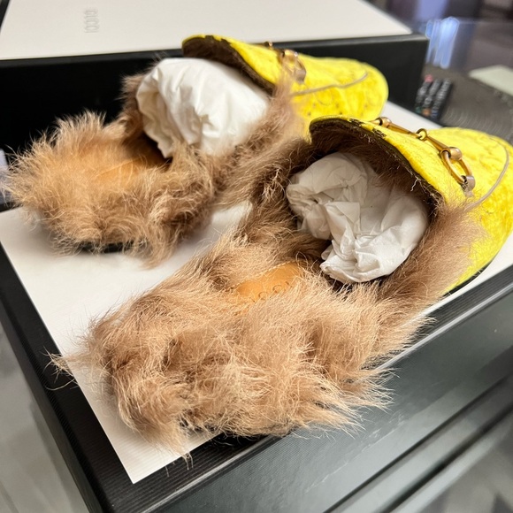 Gucci Yellow Fur-Lined Loafers - Picture 4 of 8